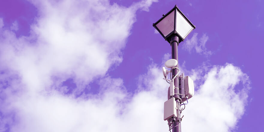 twa-street-level-antena-mob